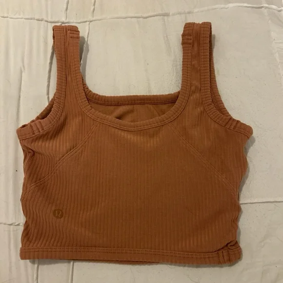 Lulu - Picture 2 of 3